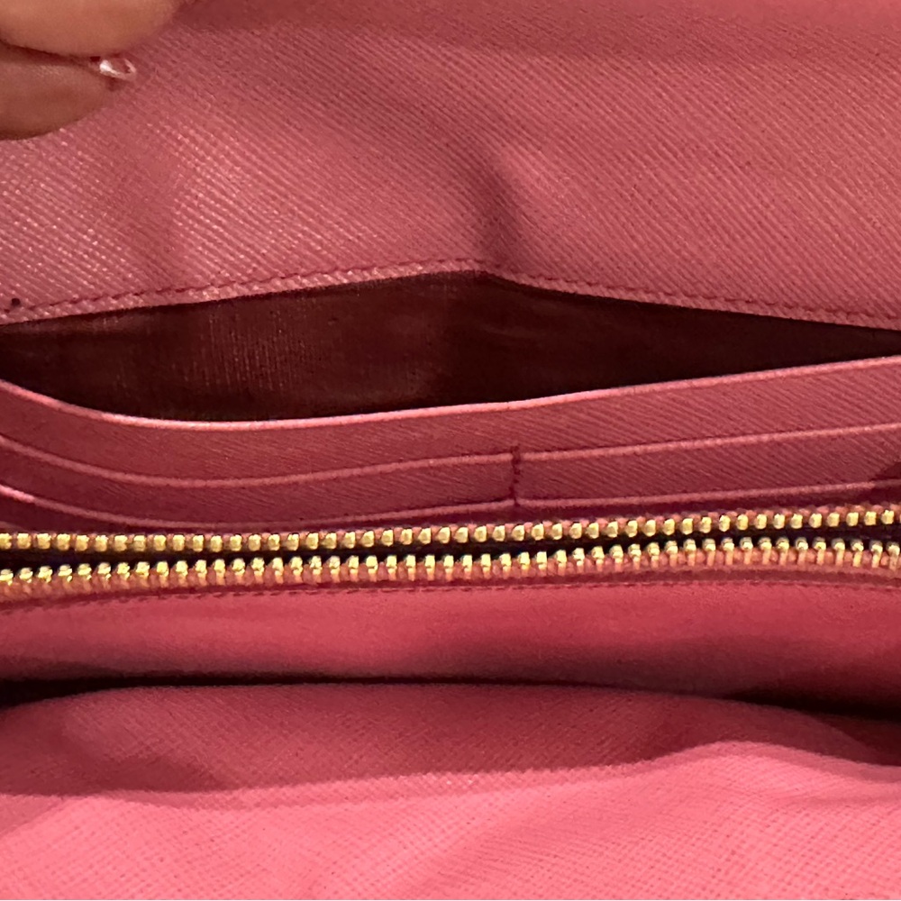 !!Sold!! PRADA SAFFIANO Lock Wallet NWOT - Picture 6 of 14